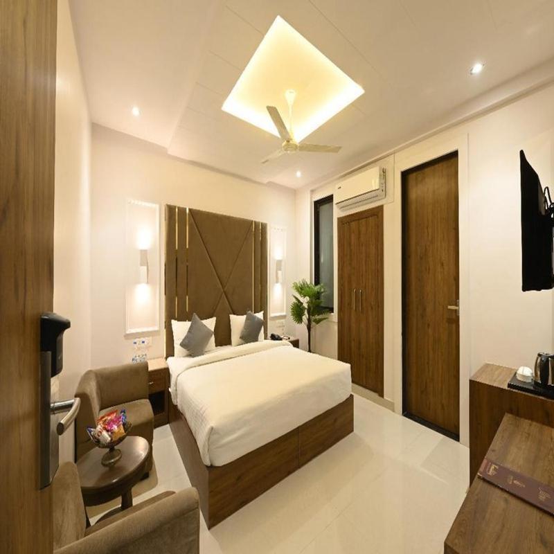 Hotel Avalon Palms Agra Агра Экстерьер фото